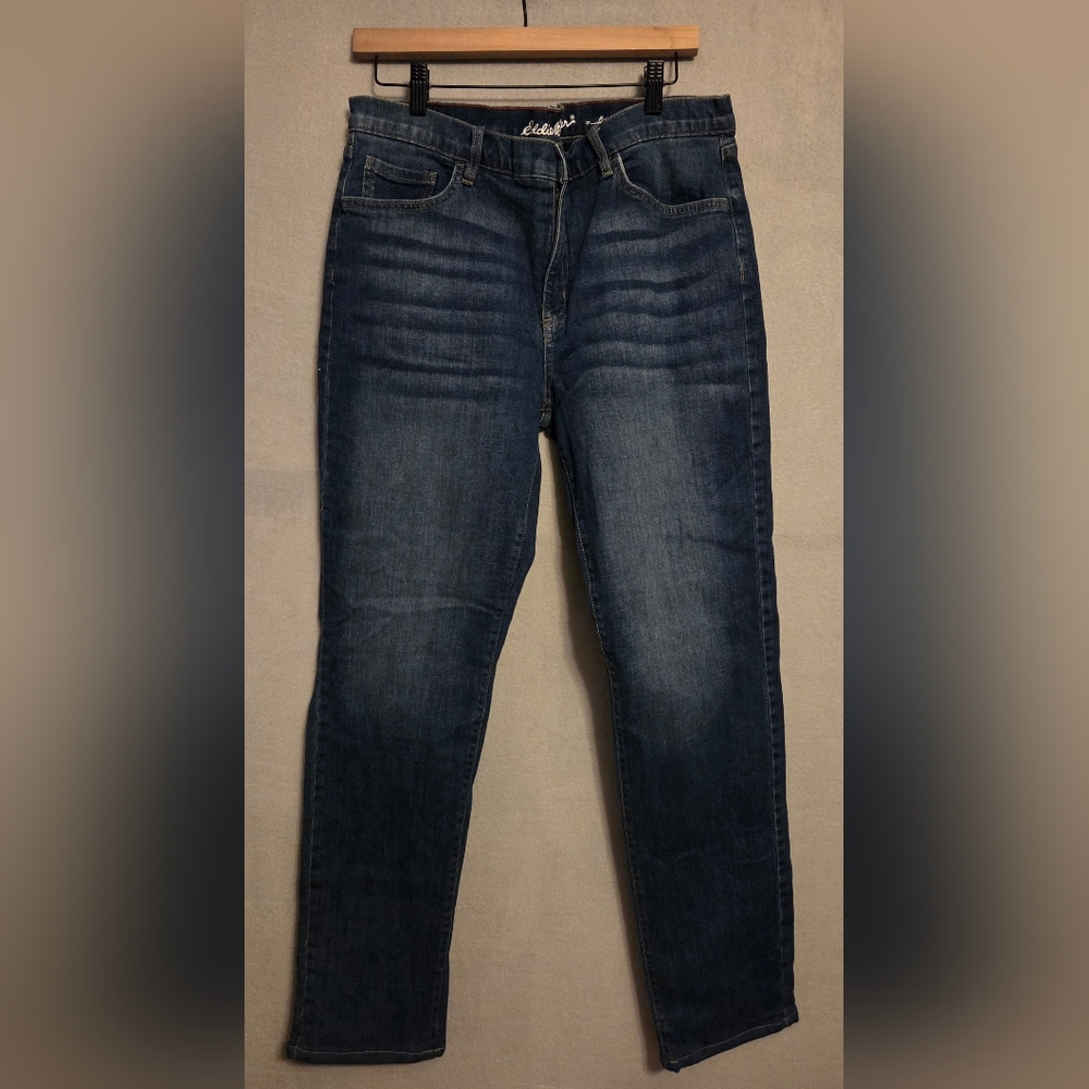 Eddie Bauer Women's Dark Blue Straight Leg Flannel Lined Jeans. Size 12